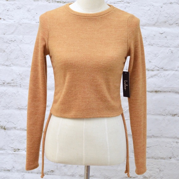 ❌SOLD❌ 🆕 🍂 Lulu’s crop top - Picture 1 of 3